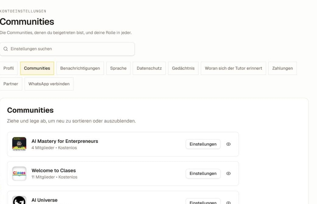 Die aktuelle Seite mit Communities-Einstellungen mit Mitgliedschaftskarten, Rolle und Zugriffskontext, Anweisungen zum Neuanordnen, Sichtbarkeitskontrollen und community-spezifischen Einstellungen.