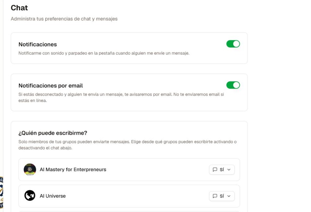 La sección Notificaciones actual en su pestaña Chat, mostrando alertas de mensajes, correo cuando estás desconectado, acceso de mensajería y usuarios bloqueados.