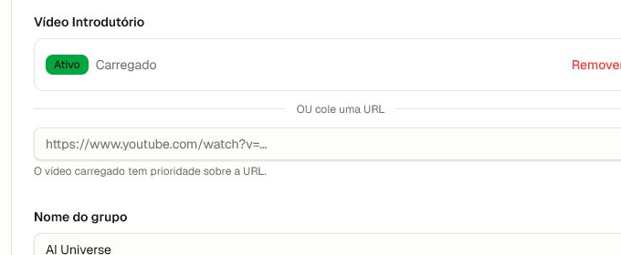Um vídeo enviado tem prioridade sobre uma URL colada. Controles do vídeo introdutório com status de upload e alternativa por URL.